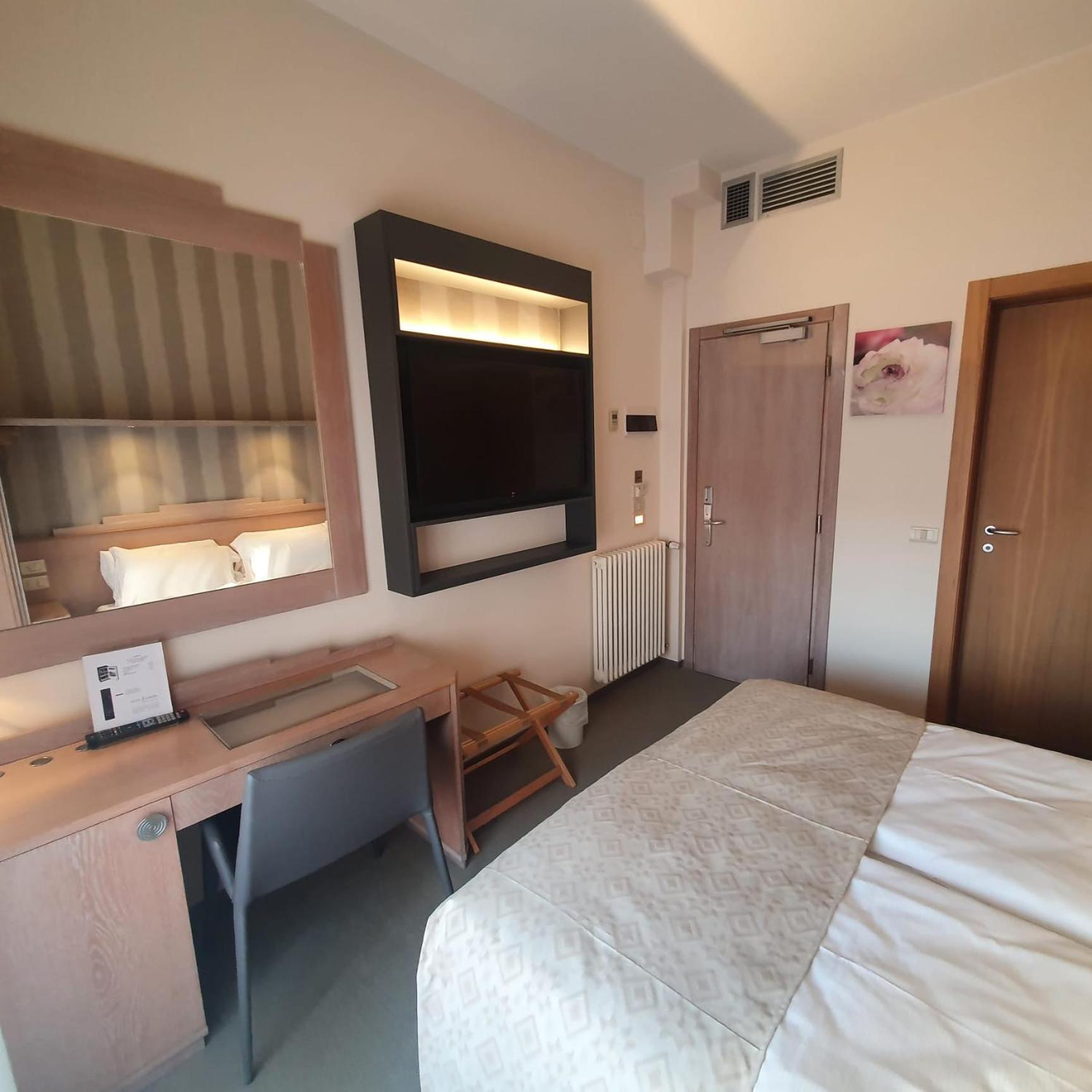 Hotel Europa Lignano Sabbiadoro Ngoại thất bức ảnh